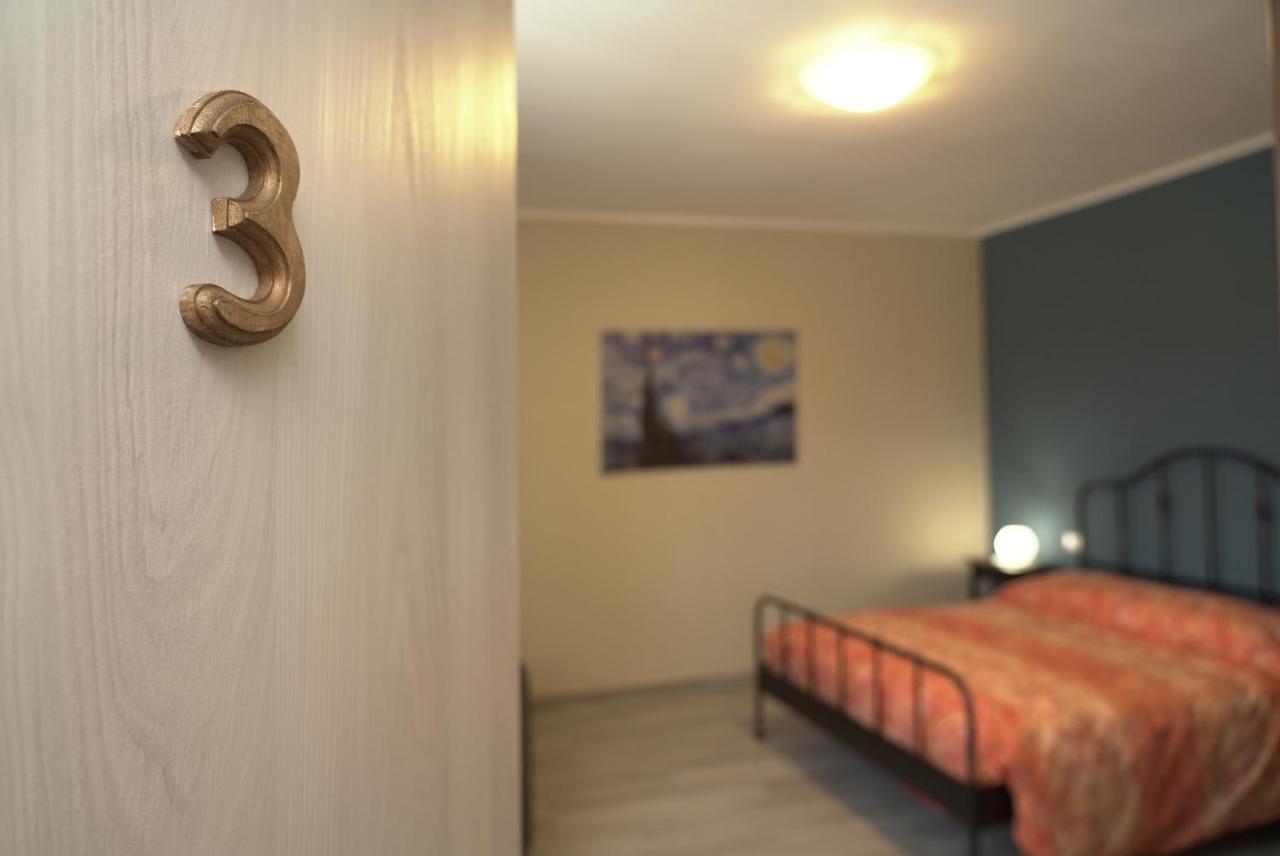Hotel Cascina Riva Leggiuno Esterno foto
