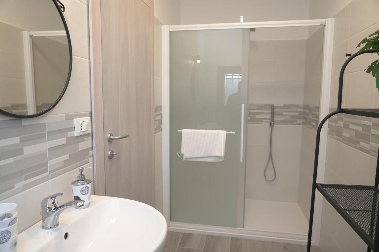 Hotel Cascina Riva Leggiuno Esterno foto