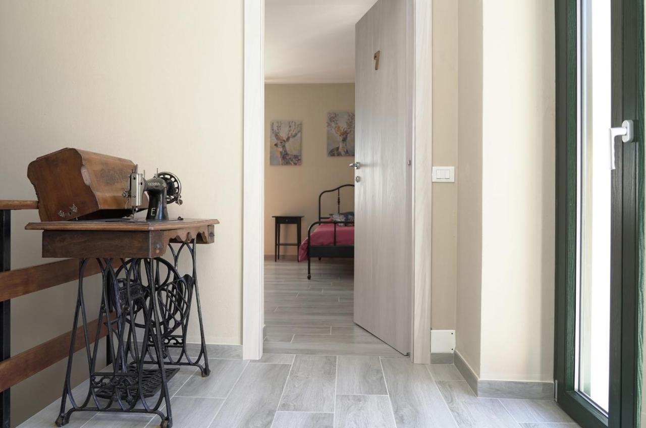 Hotel Cascina Riva Leggiuno Esterno foto