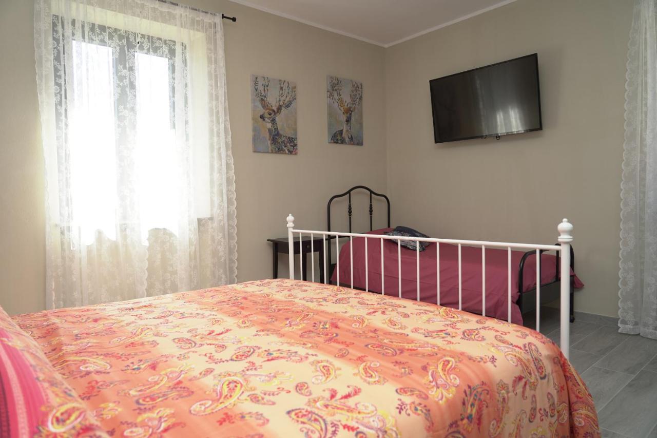 Hotel Cascina Riva Leggiuno Esterno foto