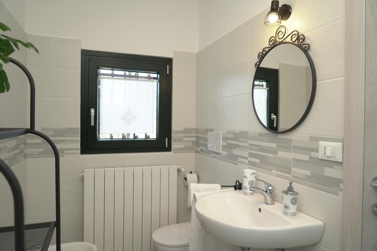 Hotel Cascina Riva Leggiuno Esterno foto