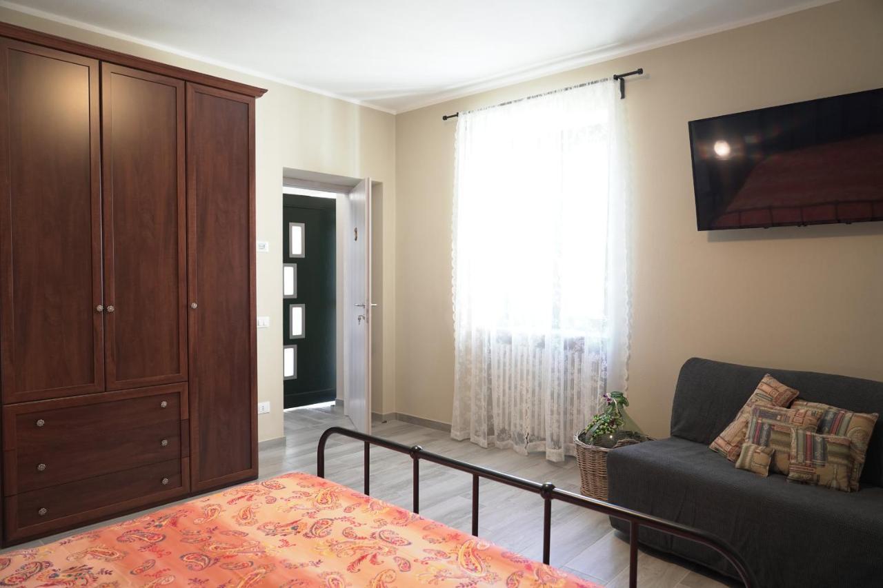Hotel Cascina Riva Leggiuno Esterno foto