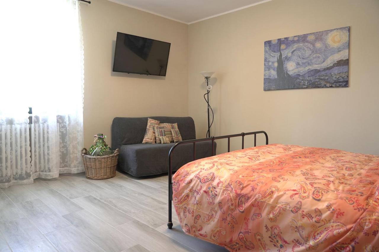 Hotel Cascina Riva Leggiuno Esterno foto